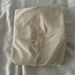 Cream fabletics leggings